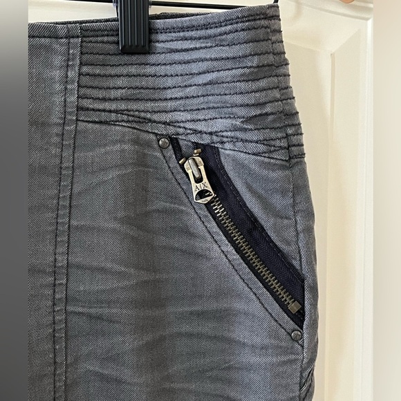 Armani Exchange Charcoal Distressed Mini Skirt Women’s Size 0 - Picture 6 of 14